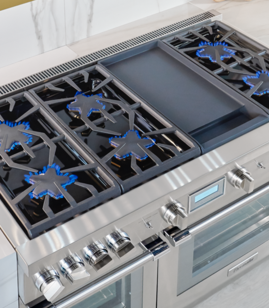 Thermador professional gas rangetop with lit burners